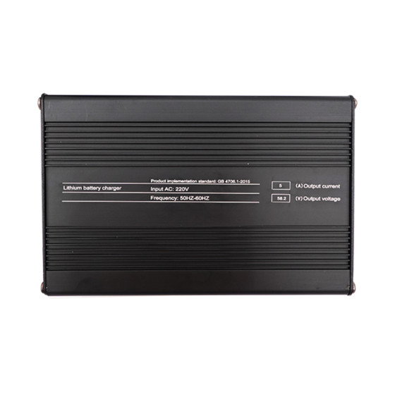 Chargeur rapide 52V-58V 5A prise GX16 2