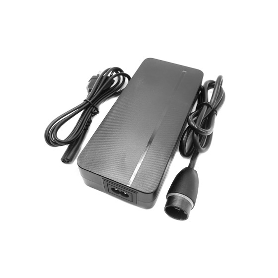 Chargeur Yamaha 42V / 4A 2